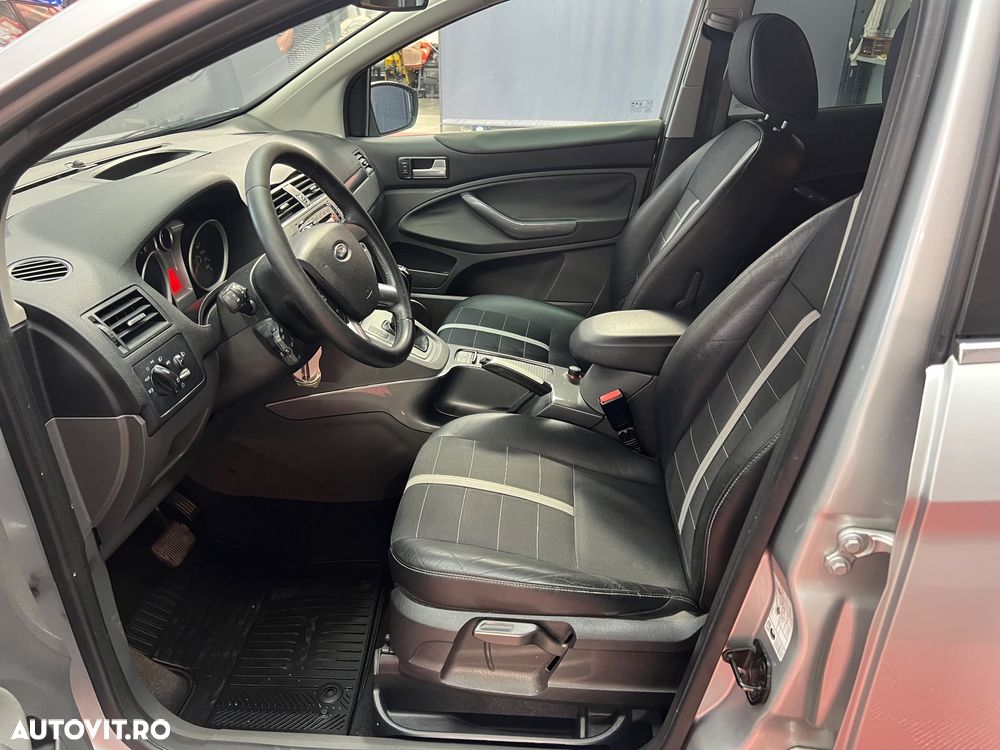 Ford Kuga 2.0 TDCi 4WD Powershift Titanium - 10