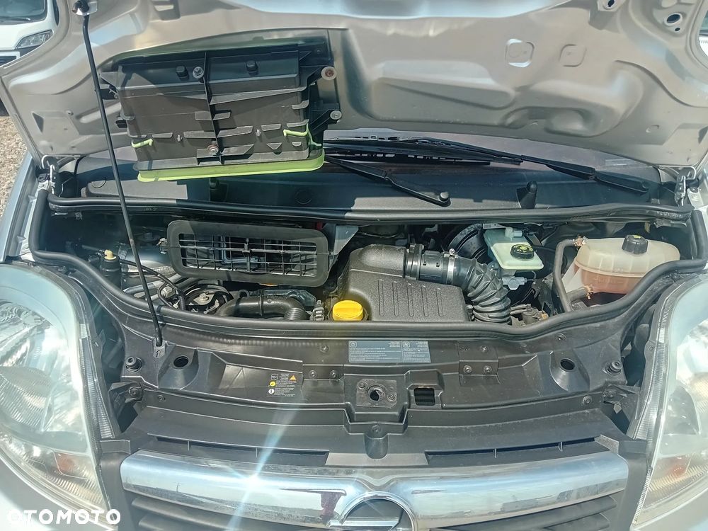 Opel Vivaro L1H1 2.7t - 24