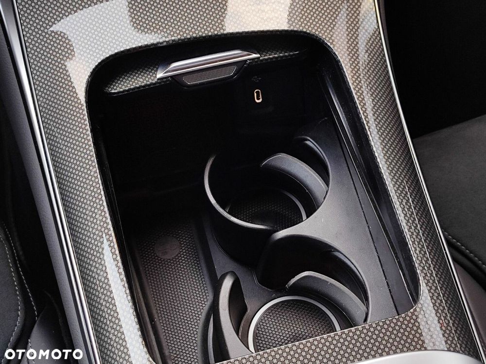 Mercedes-Benz GLC - 22