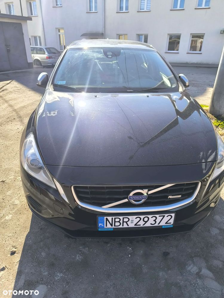 Volvo S60 D3 R-Design - 1