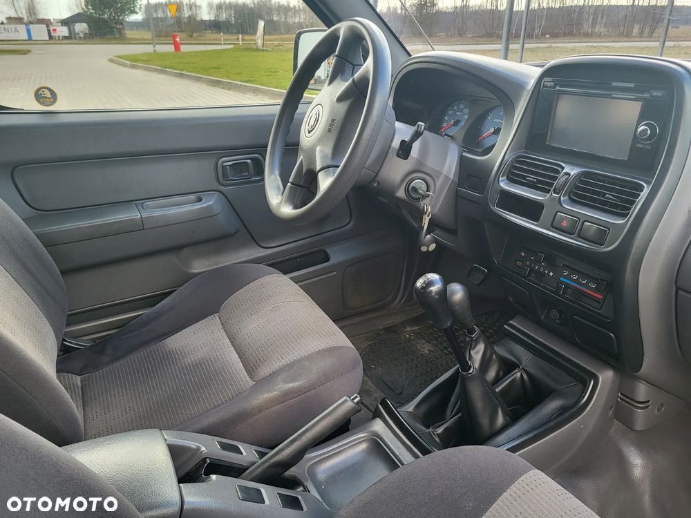Nissan Navara 2.5 D XE - 11