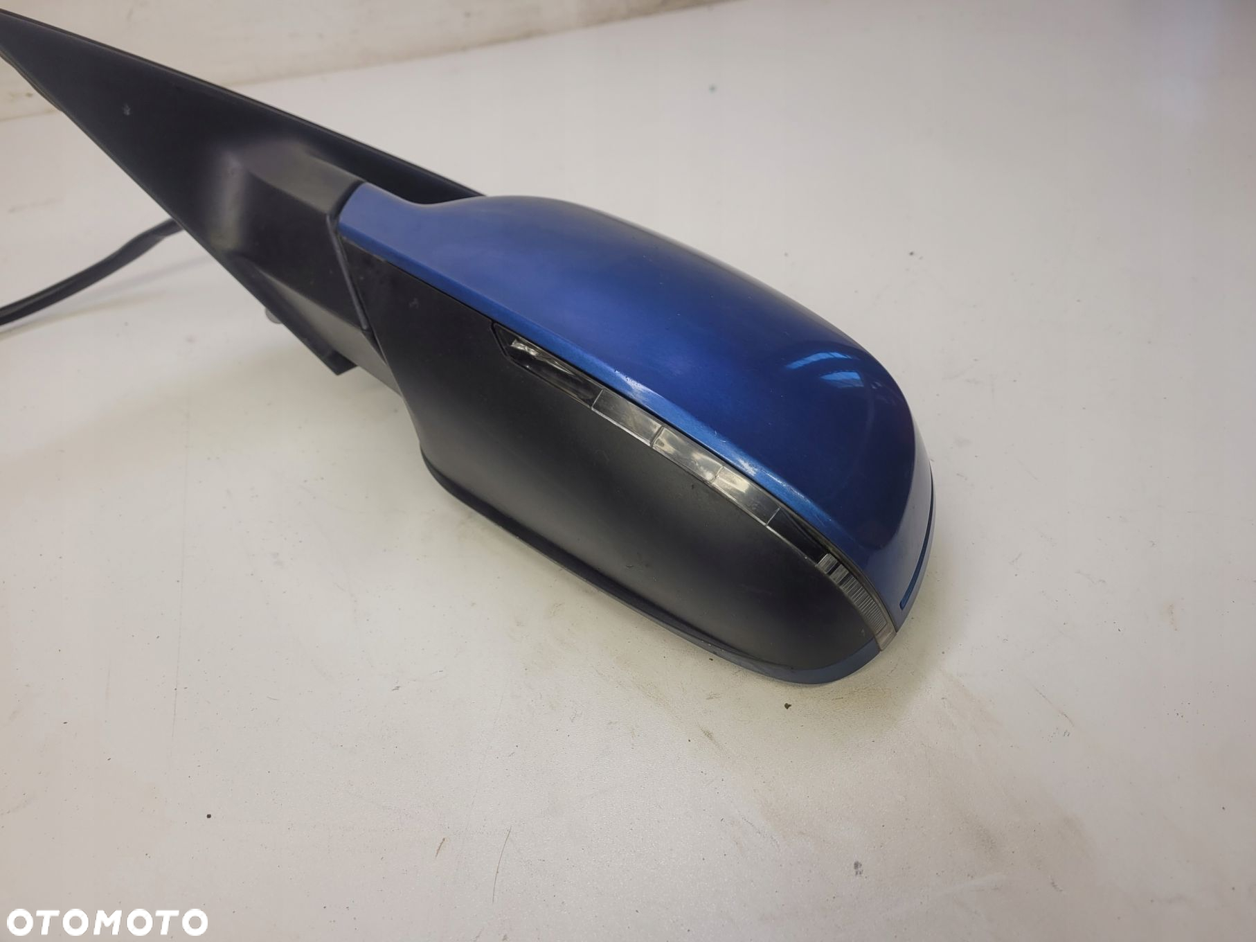 LUSTERKO LEWE AUDI A4 B8 LX5V 6+2 PIN UK - 6