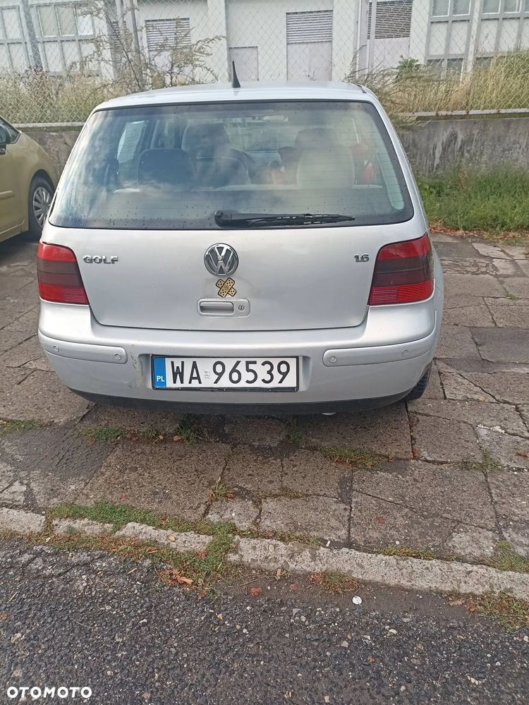 Volkswagen Golf 1.6 Trendline - 2