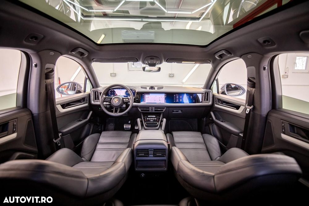 Porsche Cayenne Coupe S E-Hybrid - 11