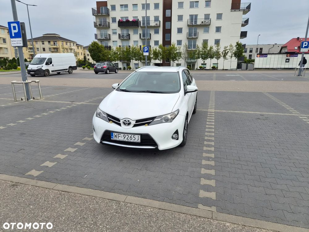 Toyota Auris - 1