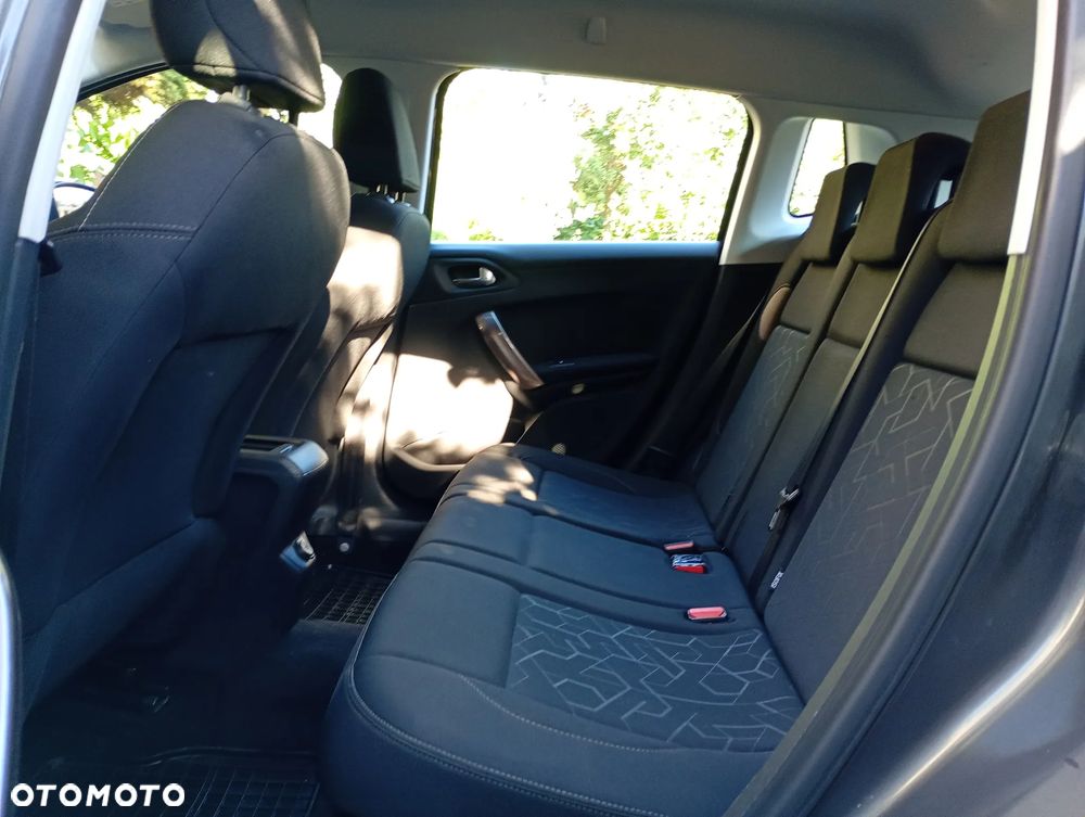 Peugeot 2008 - 23