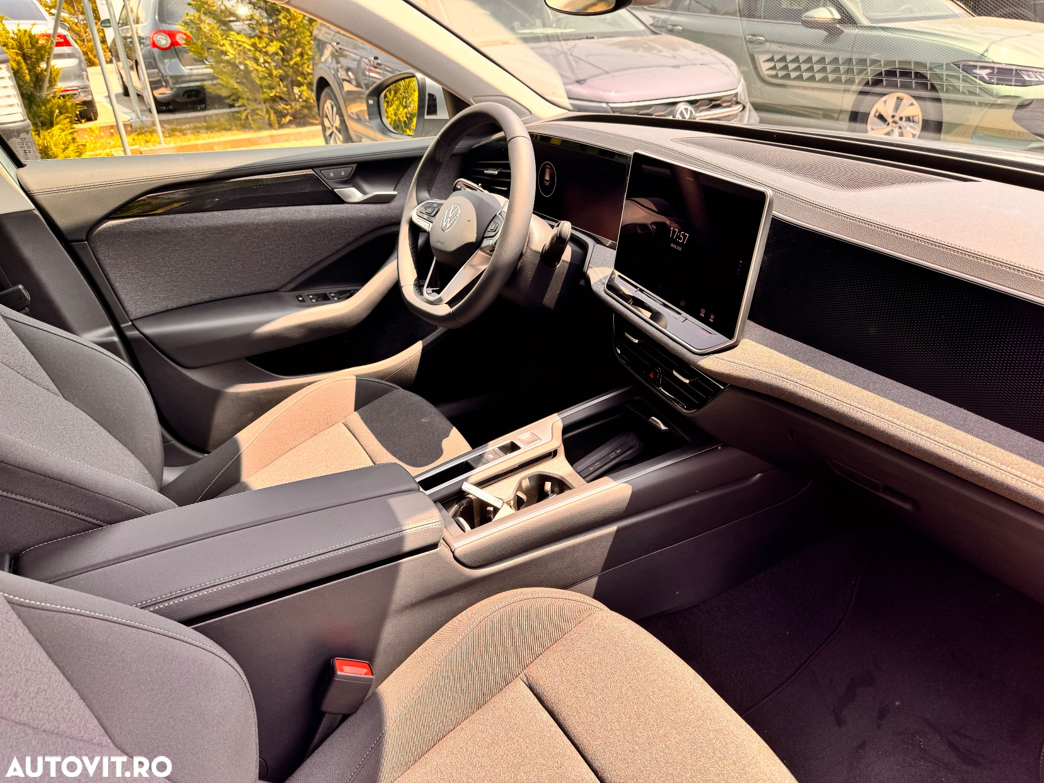 Volkswagen Passat Variant 1.5 eTSI DSG MHEV Base - 8