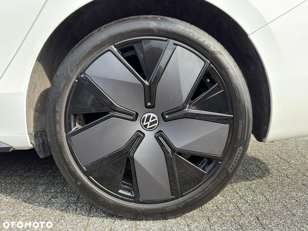 Volkswagen Passat - 23