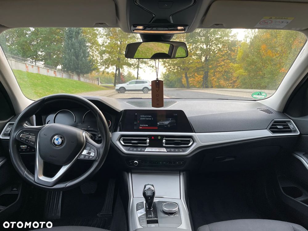 BMW Seria 3 320i Advantage - 20