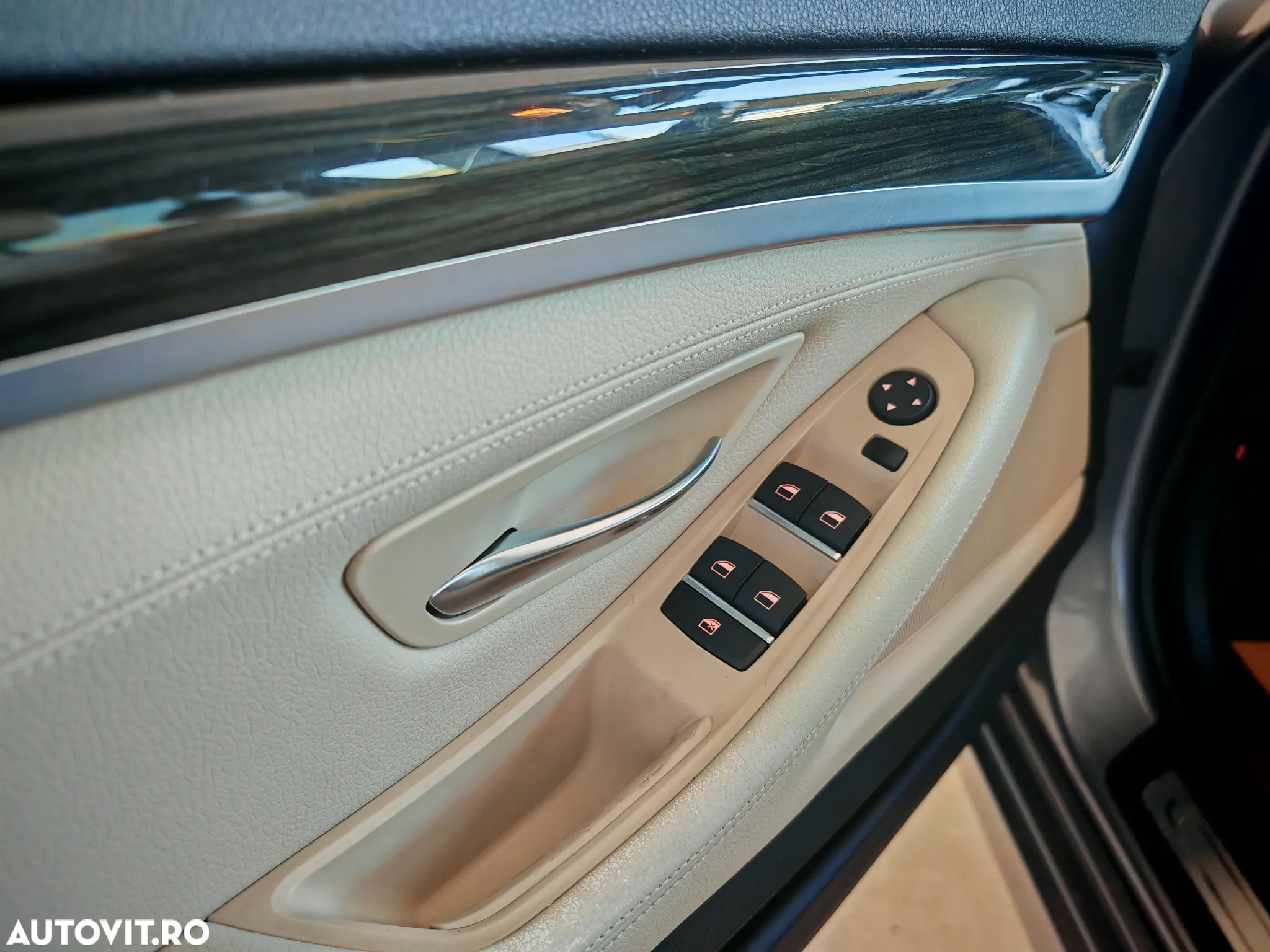 BMW Seria 5 530d Aut. Luxury Line - 17