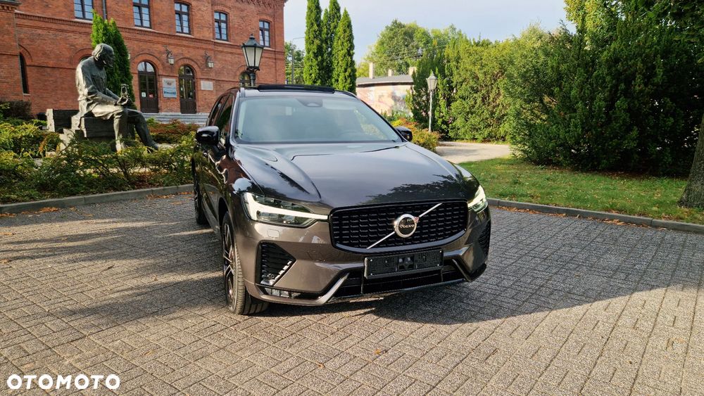 Volvo XC 60 B4 D AWD Plus Dark - 5