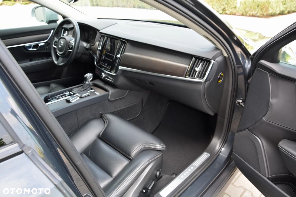 Volvo V90 Cross Country D4 AWD Geartronic Pro - 22