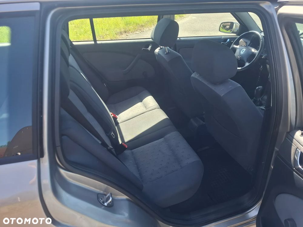 Skoda Octavia 1.9 TDI Tour - 9