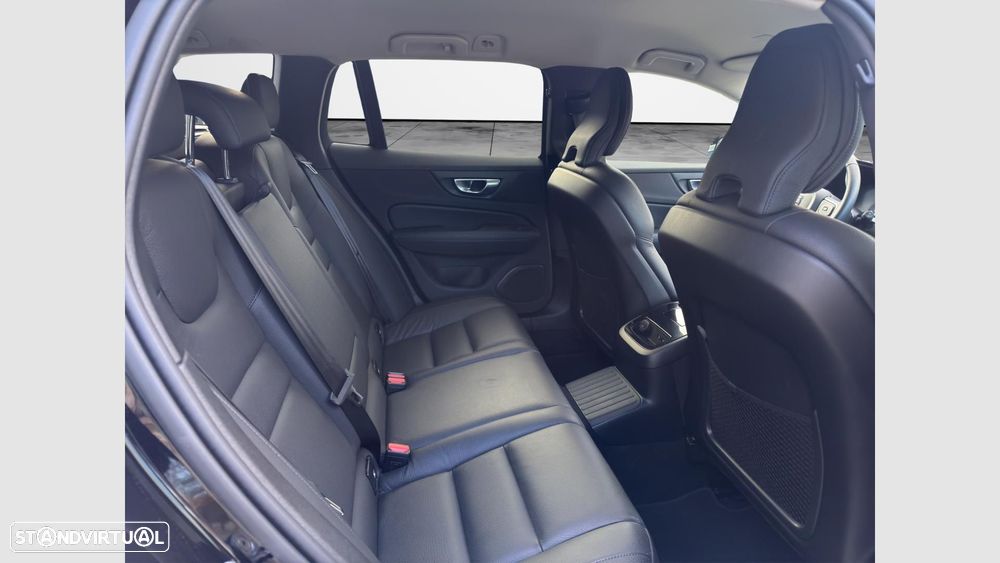 Volvo V60 2.0 T6 AWD TE Plus Bright — fotografia 15