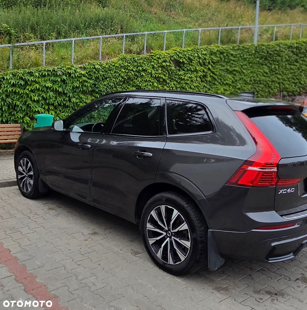 Volvo XC 60 B4 D Plus Dark - 7