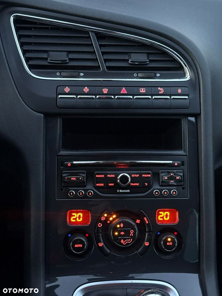 Peugeot 5008 2.0 BlueHDi Allure - 23