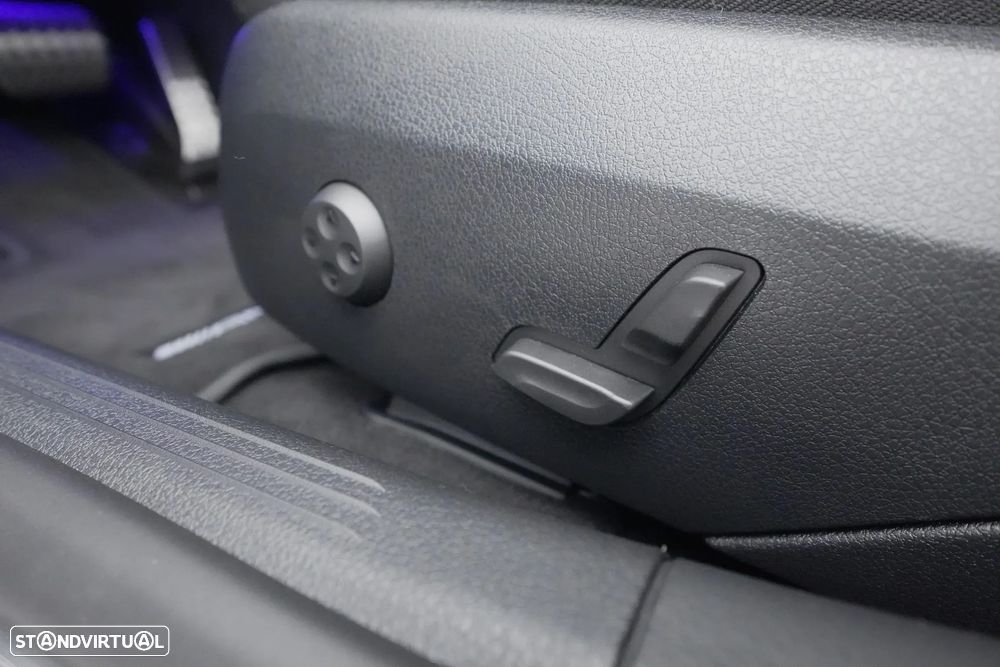 Mercedes-Benz C 300 e AMG Line - 28
