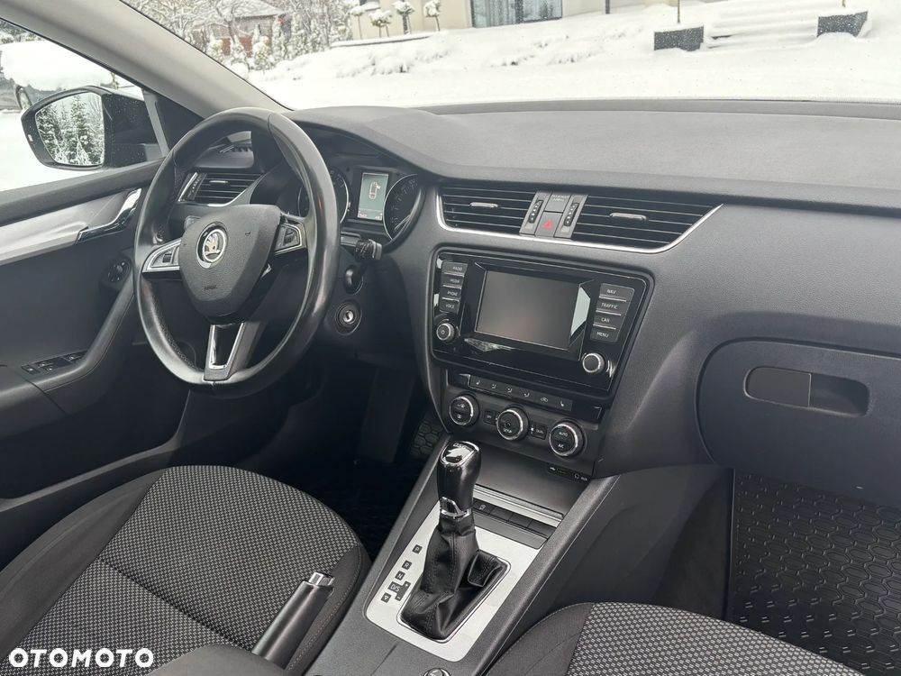 Skoda Octavia 2.0 TDI DSG Ambition - 6
