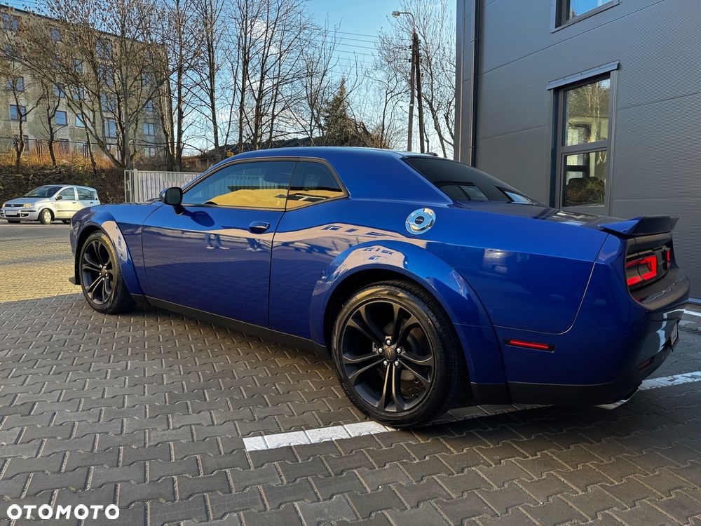 Dodge Challenger 5.7 R/T - 6