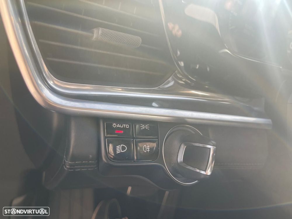 Porsche Panamera 4 E-Hybrid - 25