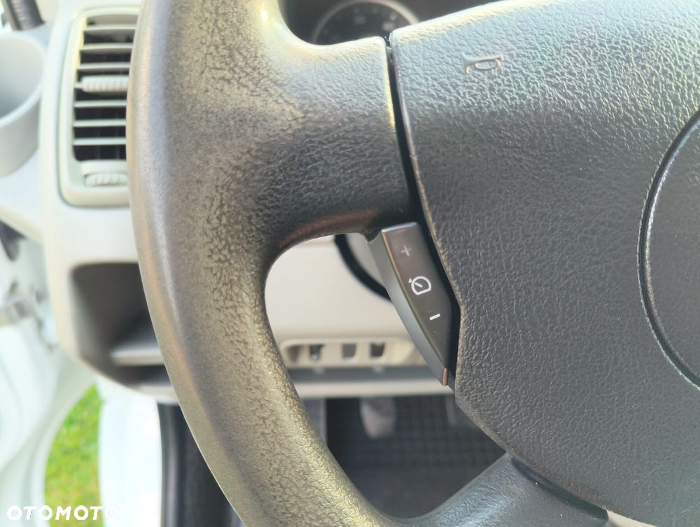 Renault TRAFIC - 24