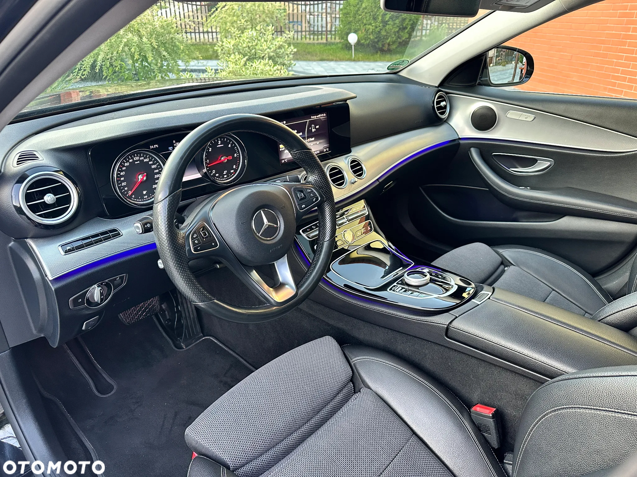 Mercedes-Benz Klasa E 220 d T 9G-TRONIC Avantgarde - 7