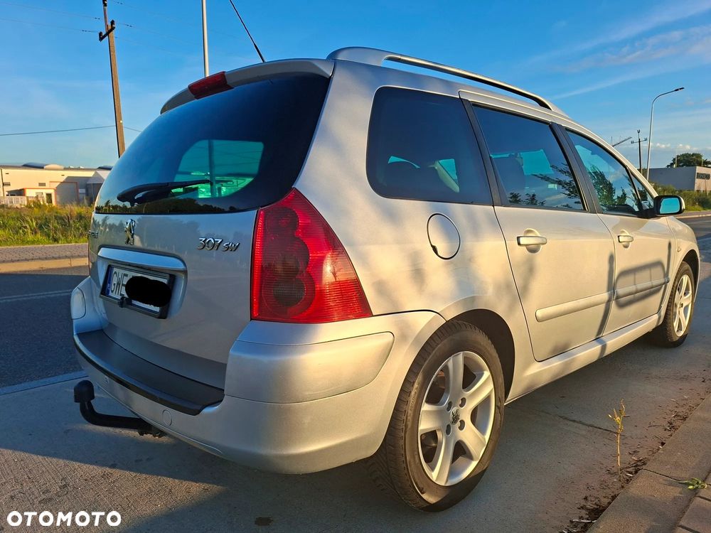 Peugeot 307 2.0 - 8