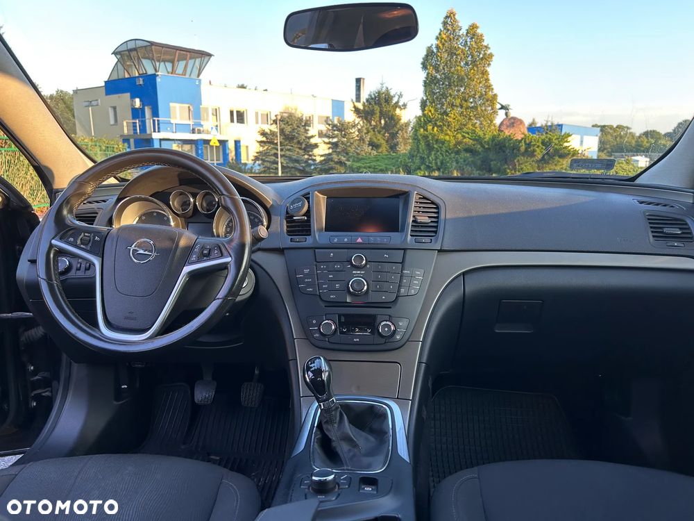 Opel Insignia 2.0 CDTI - 9