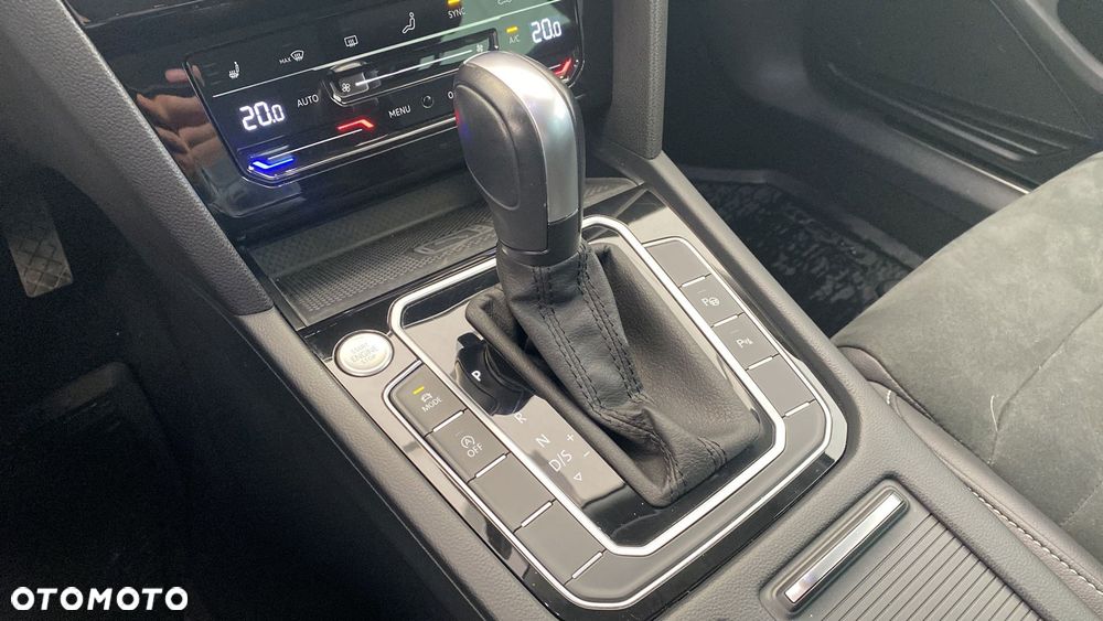 Volkswagen Passat - 18
