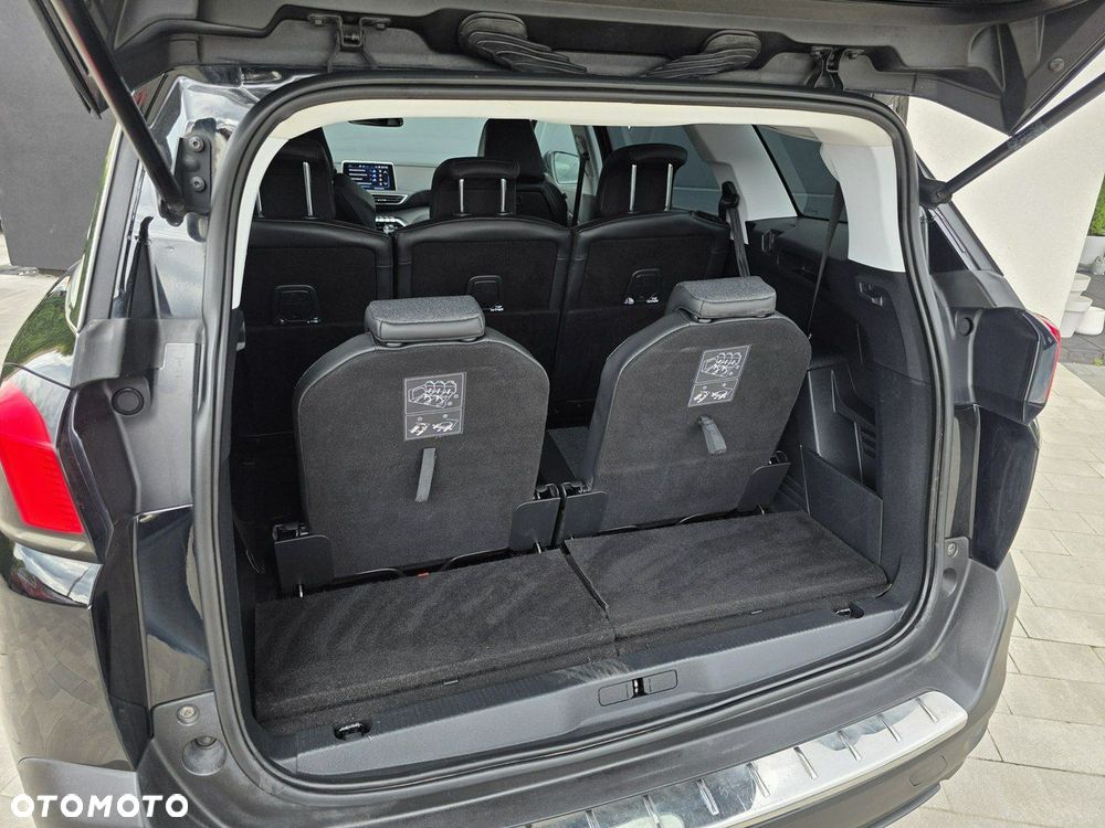 Peugeot 5008 - 10