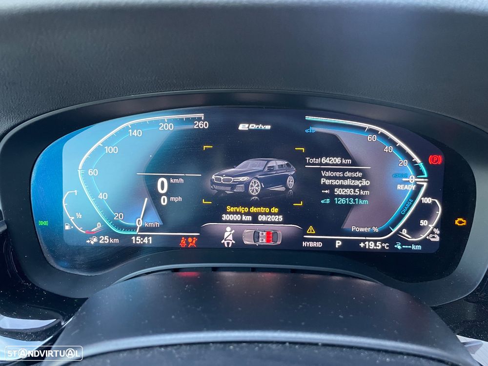 BMW 530 e Pack 50 anos M - 23
