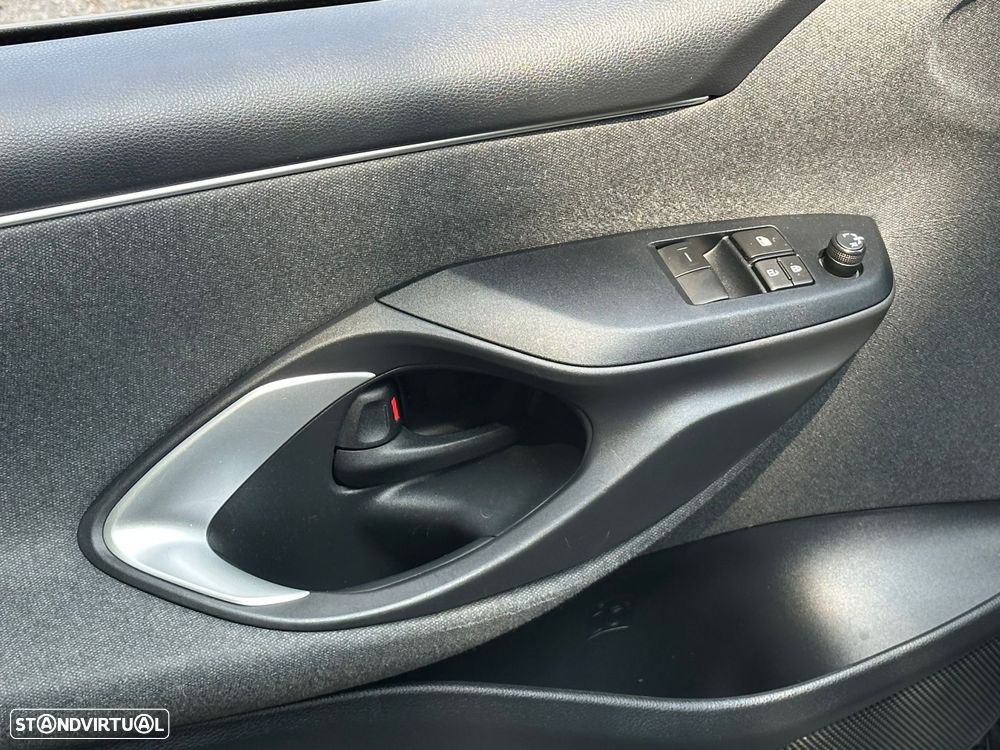Toyota Yaris 1.5 HDF Comfort Plus - 8