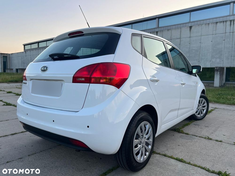 Kia Venga 1.4 CVVT Business Line - 23