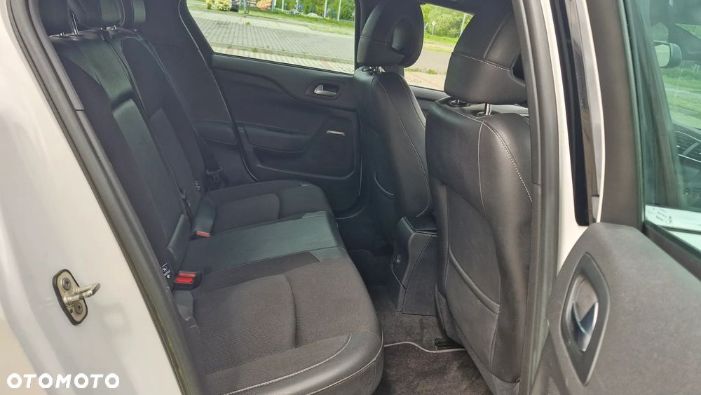 Citroën DS4 e-HDi 115 Chic - 17