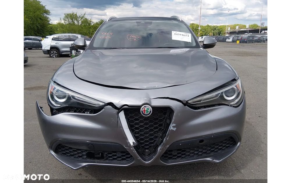 Alfa Romeo Stelvio - 7