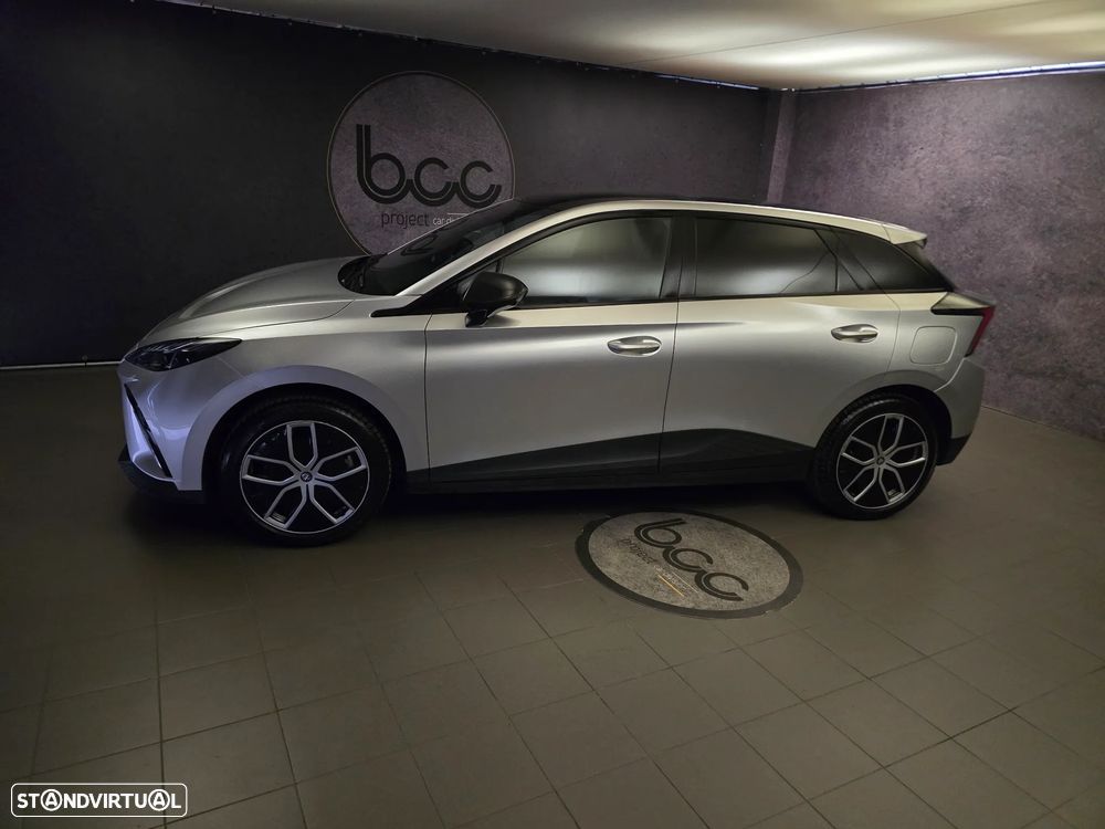 MG MG4 77 kWh Extended Range Luxury - 2