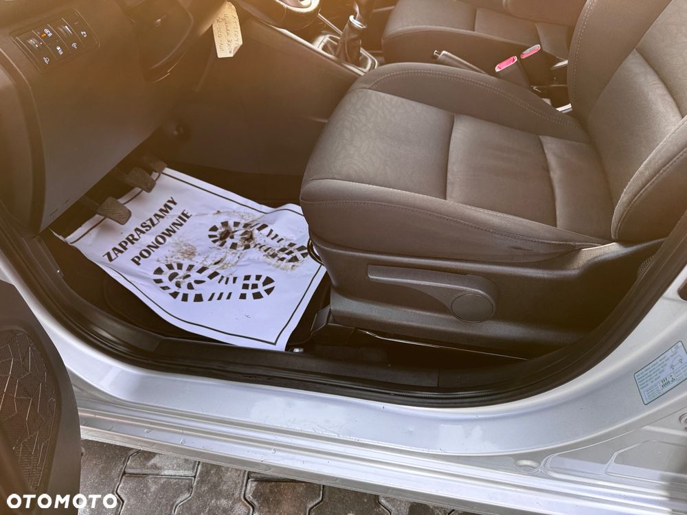 Hyundai ix20 1.6 CRDi blue YES Gold - 21