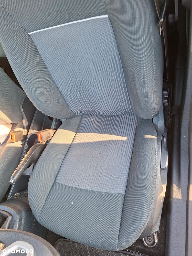 Ford Fiesta 1.4 Trend - 16