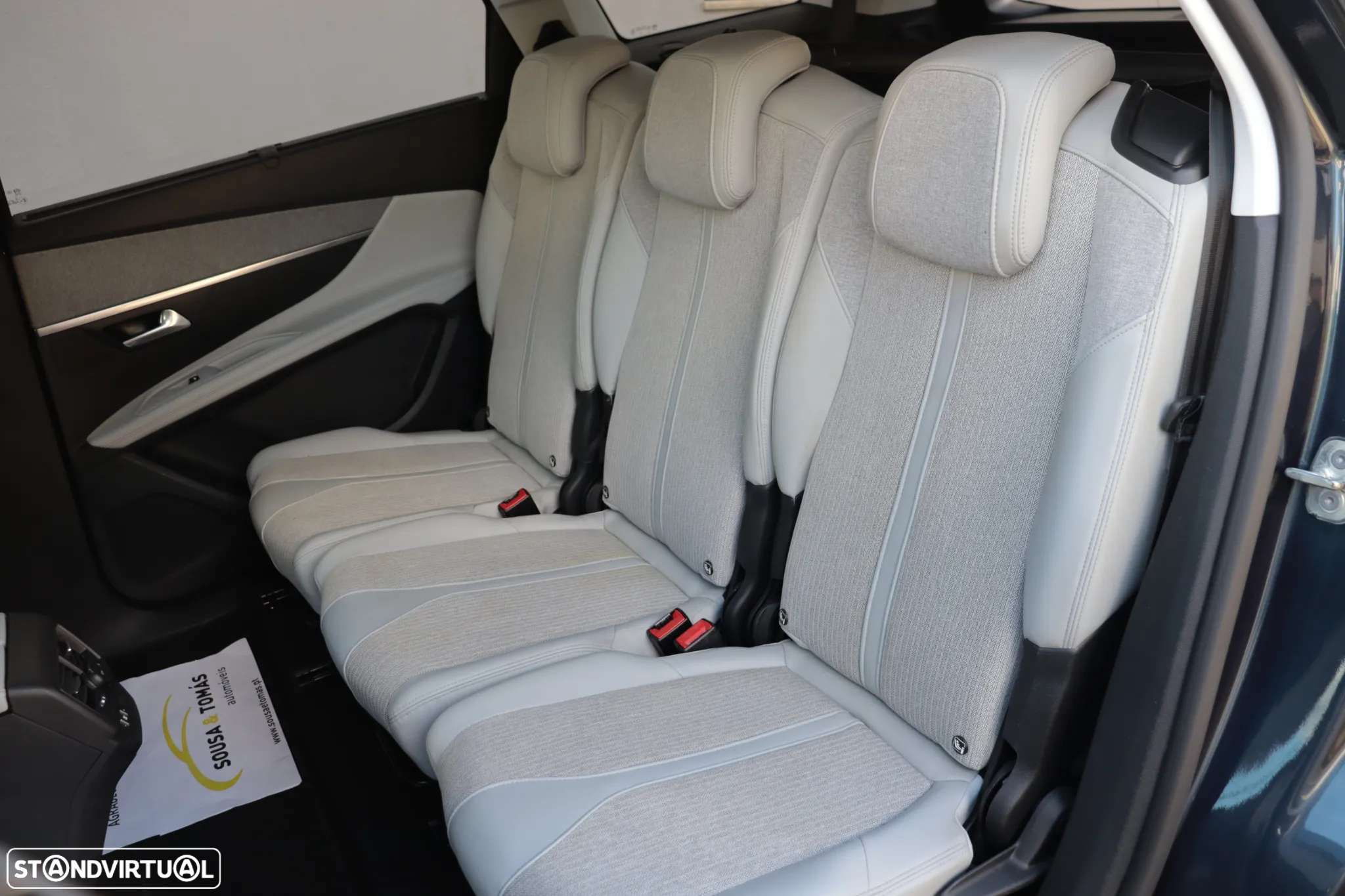 Peugeot 5008 1.2 PureTech Allure EAT8 - 16