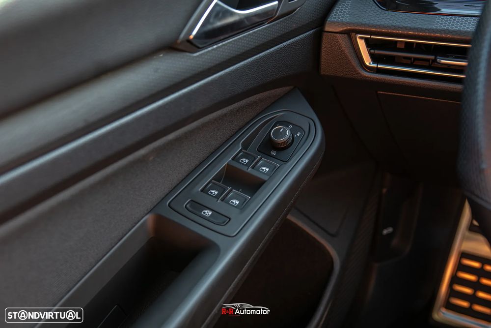 VW Golf 2.0 TSI GTI DSG Performance - 48