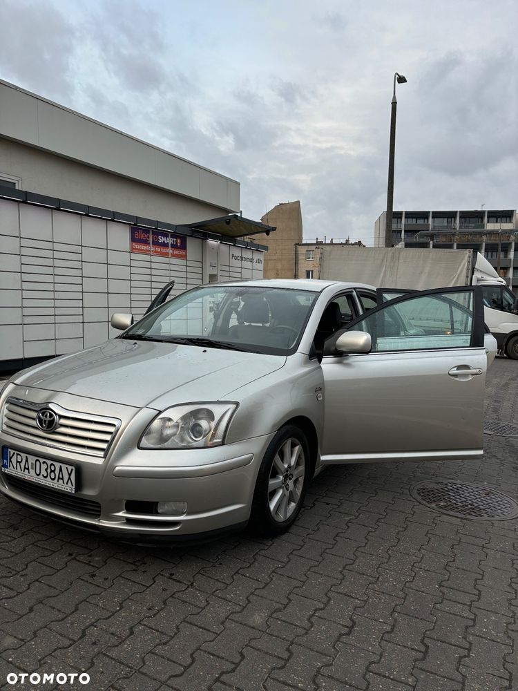 Toyota Avensis 2.0 D-4D - 6