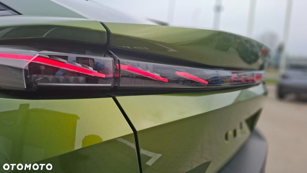 Peugeot 408 - 13
