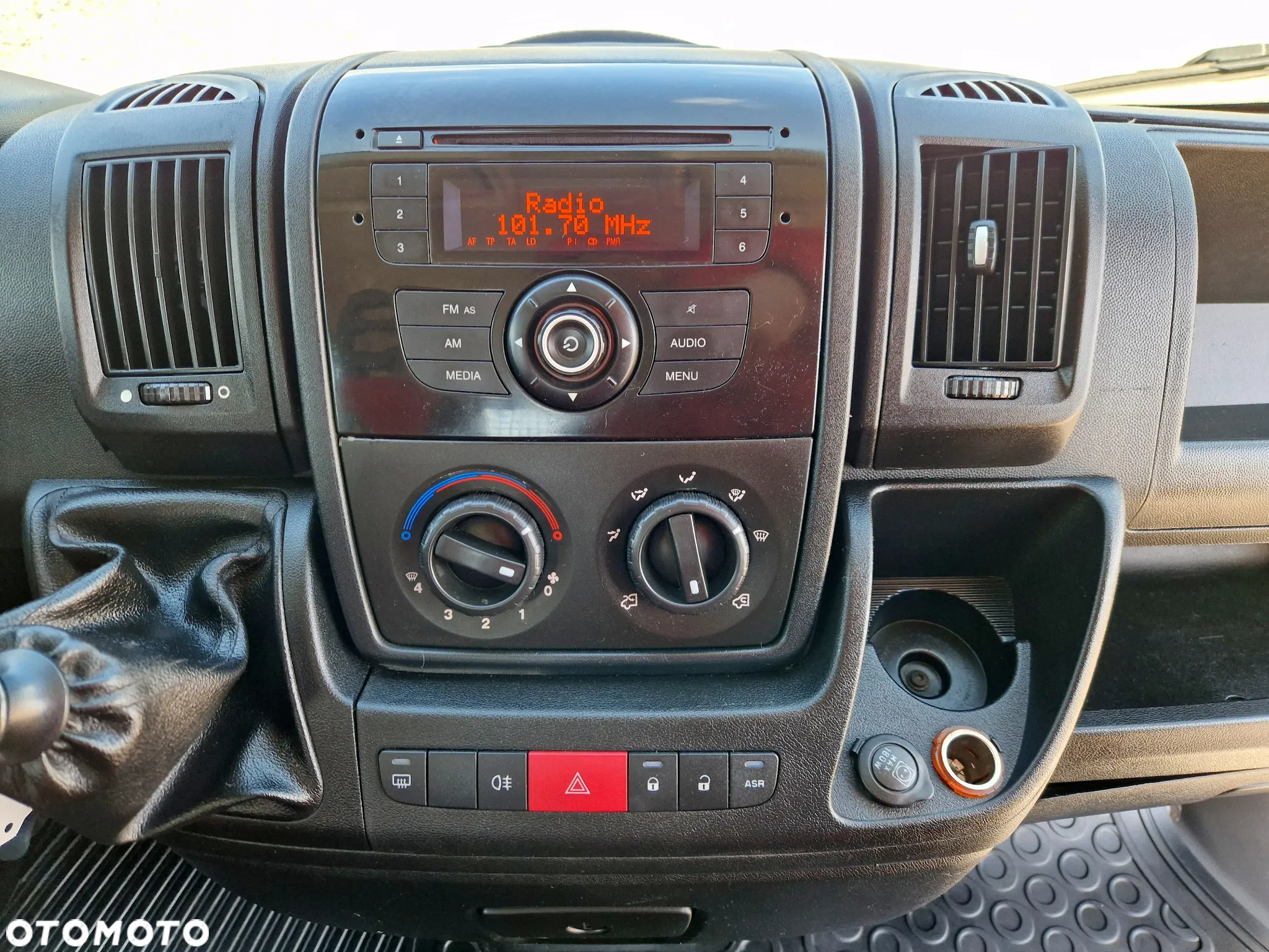 Fiat DUCATO 2,3 MJT 130 KONNA DOKA BRYGADÓWKA 7 OSBOWA 3,5M SKRZYNIA WEBASTO KAMERA MAX 16 KOŁA GWARANCJA - 24