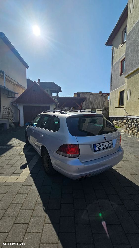 Volkswagen Golf 2.0 TDI DPF Comfortline - 4