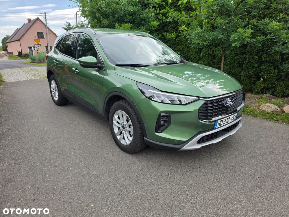 Ford Kuga - 1