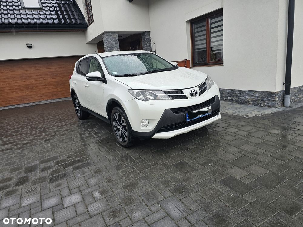 Toyota RAV4 - 1
