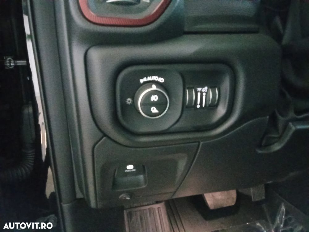 Dodge RAM - 31