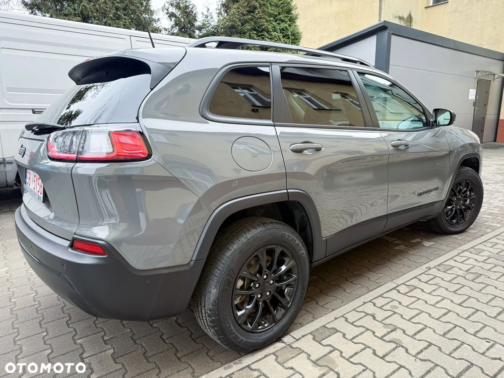Jeep Cherokee - 9