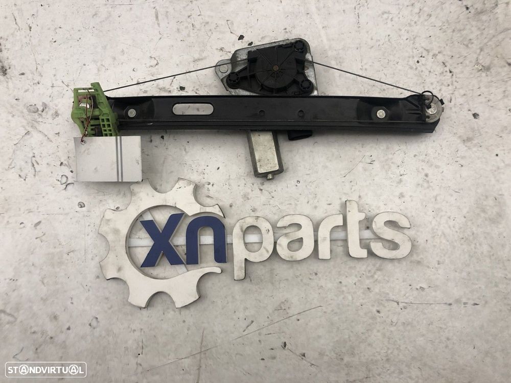 Motor elevador Trás Dto BMW 3 (E90) 318 d | 02.07 - 03.10 Usado - 2