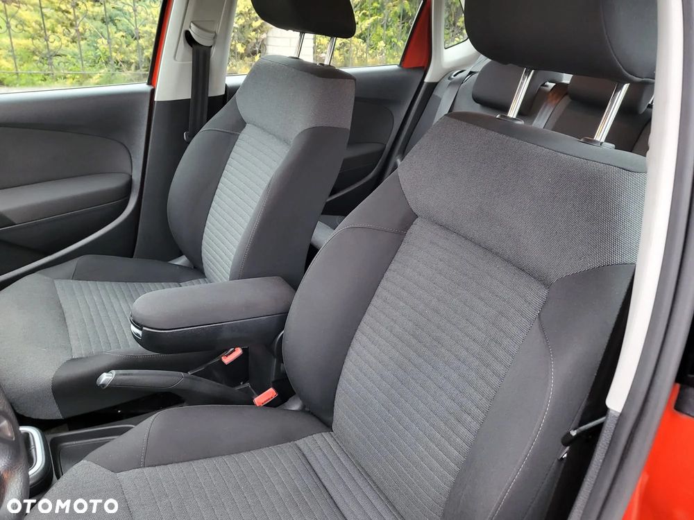 Volkswagen Polo 1.2 12V Comfortline - 28